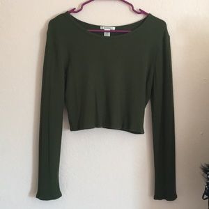Long sleeve green crop top
